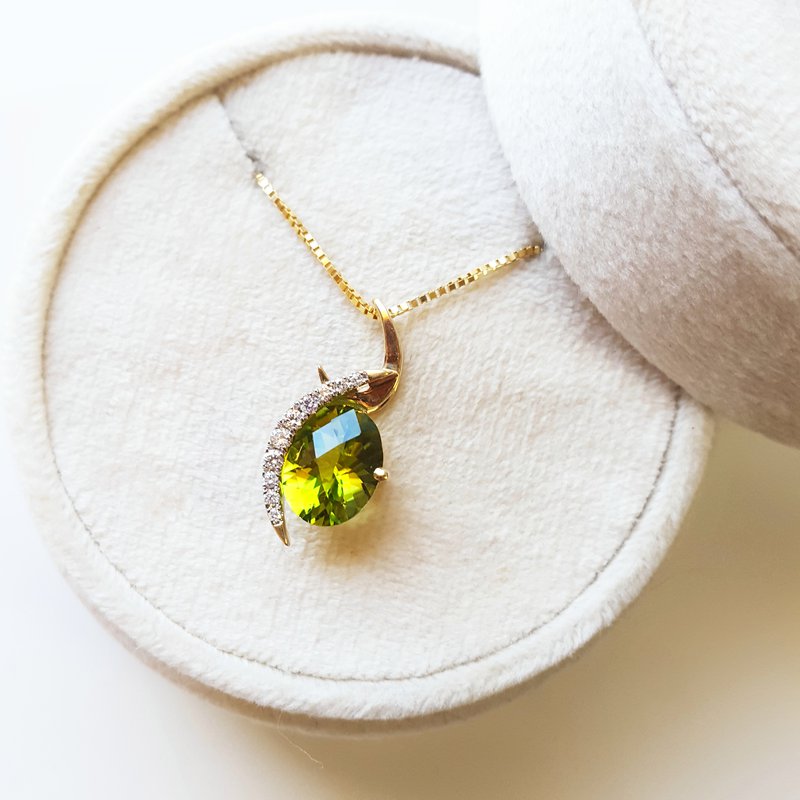 2 carat offers natural peridot necklace