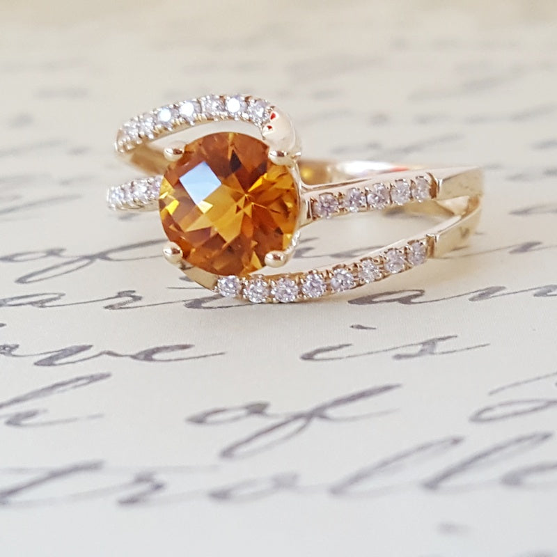 November's Glowing Birthstone