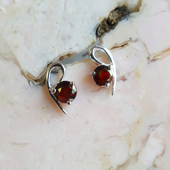 Arizona Anthill Garnet Silver Jewelry Garnet Swirl Earrings