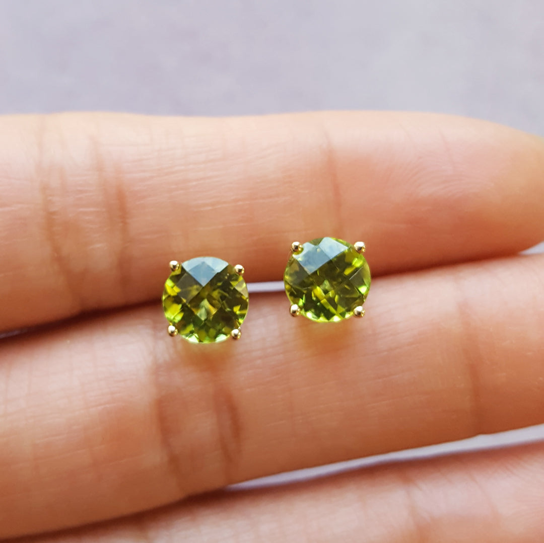 Yellow Gold Essential Accent Peridot Suds