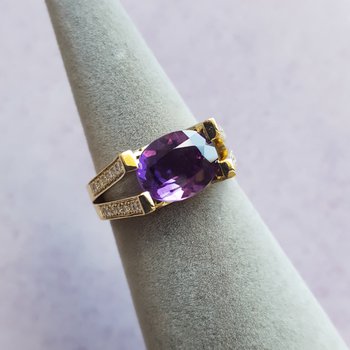 Amethyst East and West Ring