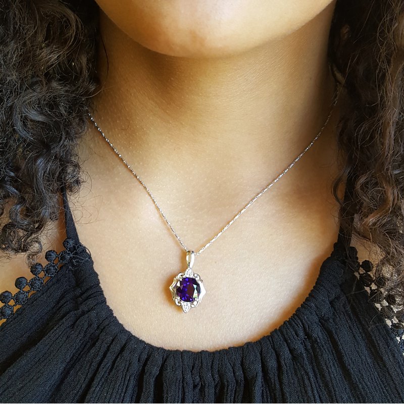 Vintage Inspired White Gold Amethyst Pendant