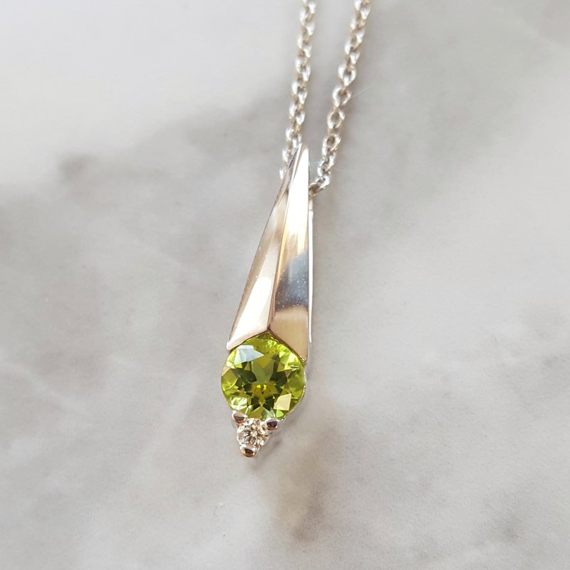 Arizona Peridot Silver Jewelry Linear Edge Peridot Pendant