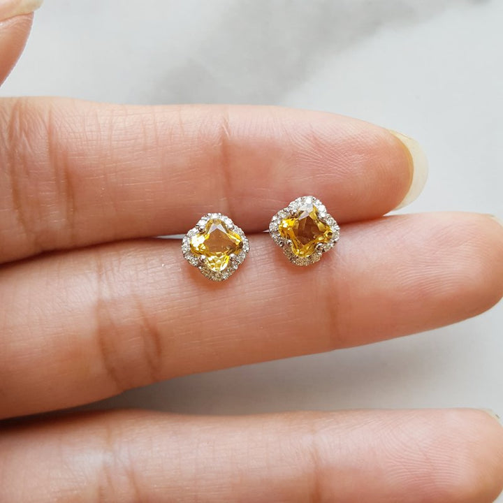 4-Leaf Citrine Studs